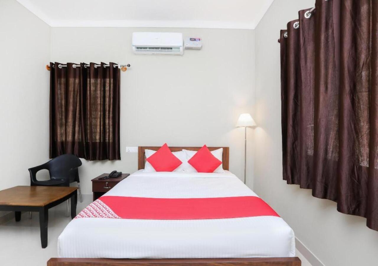 Hotel The Green Orchid Mysore Exteriör bild