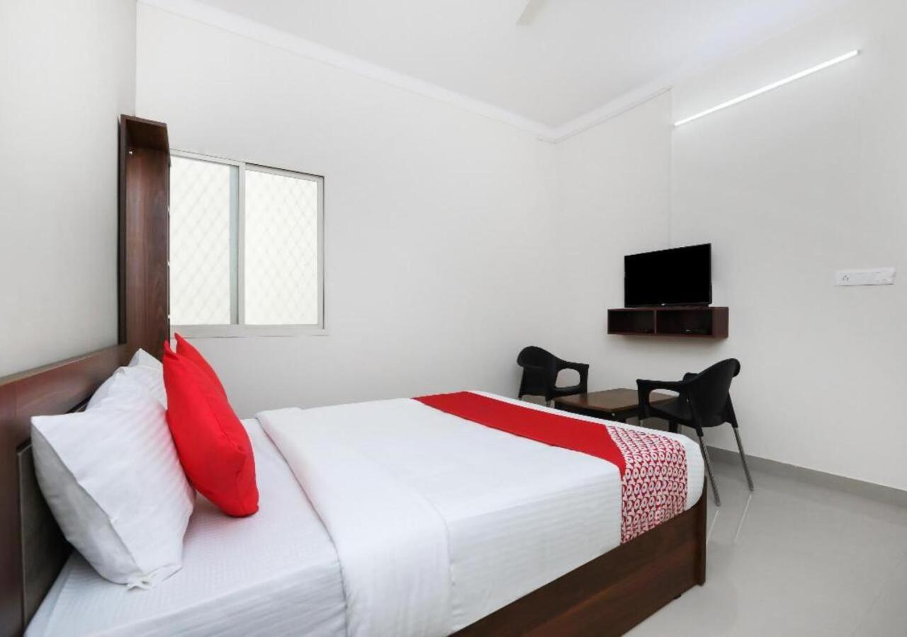 Hotel The Green Orchid Mysore Exteriör bild