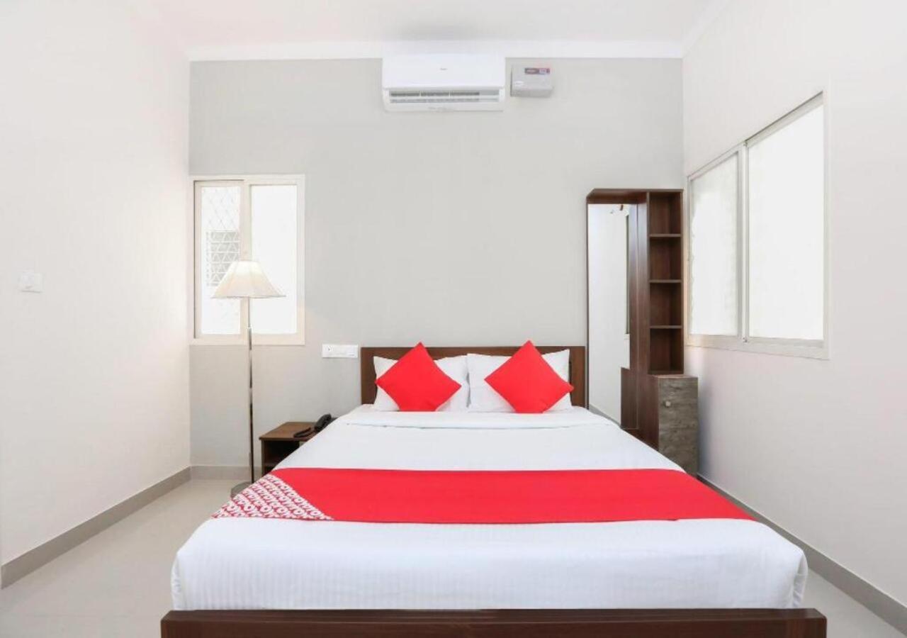 Hotel The Green Orchid Mysore Exteriör bild